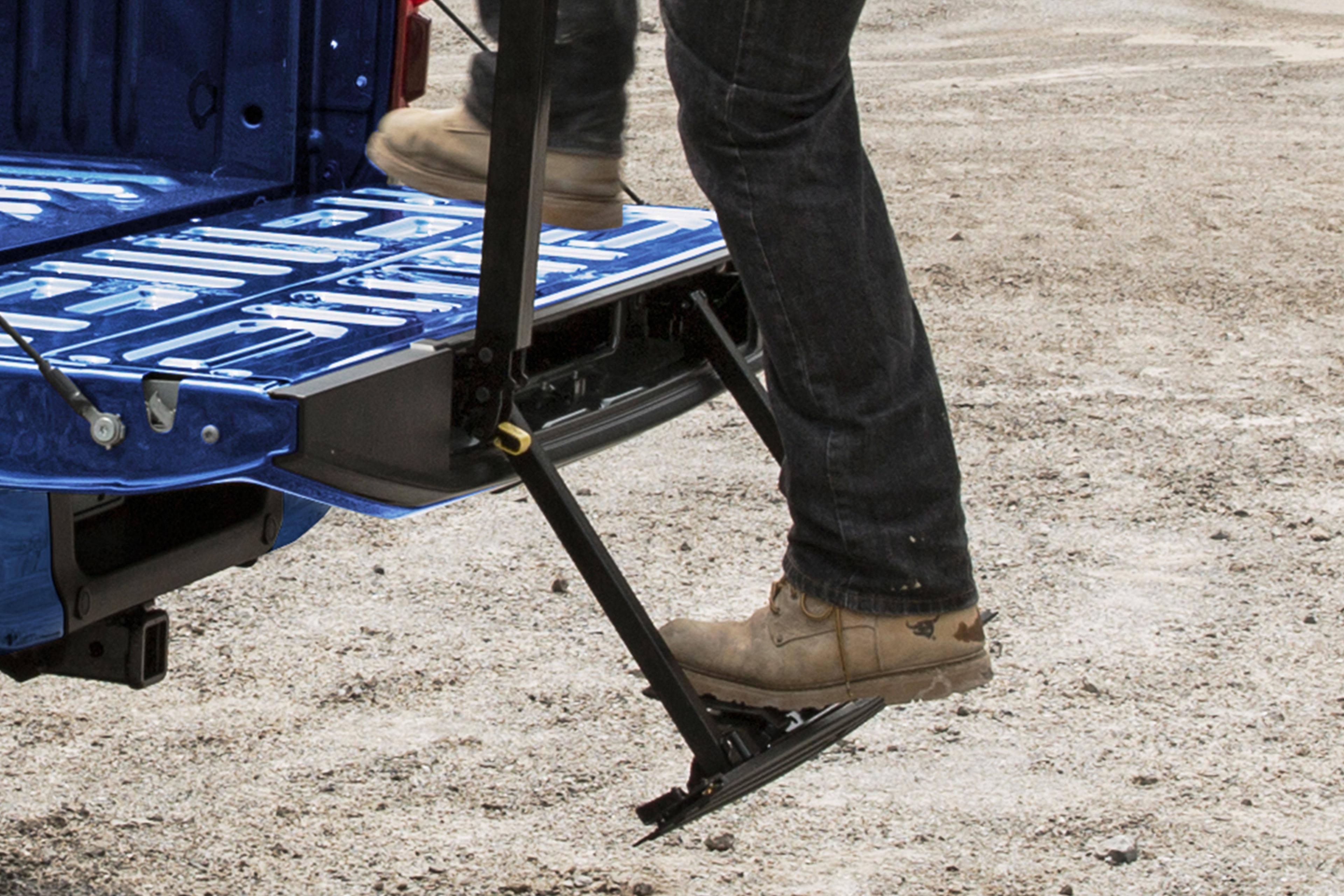 2019 Ford F-150 XLT SuperCrew in Blue with Tailgate Step at Cabot Ford Lincoln in St. John's, Newfoundland and Labrador (NL) 2019 Ford F-150 XLT SuperCrew in Blue with Tailgate Step at Cabot Ford Lincoln in St. John's, Newfoundland and Labrador (NL)
